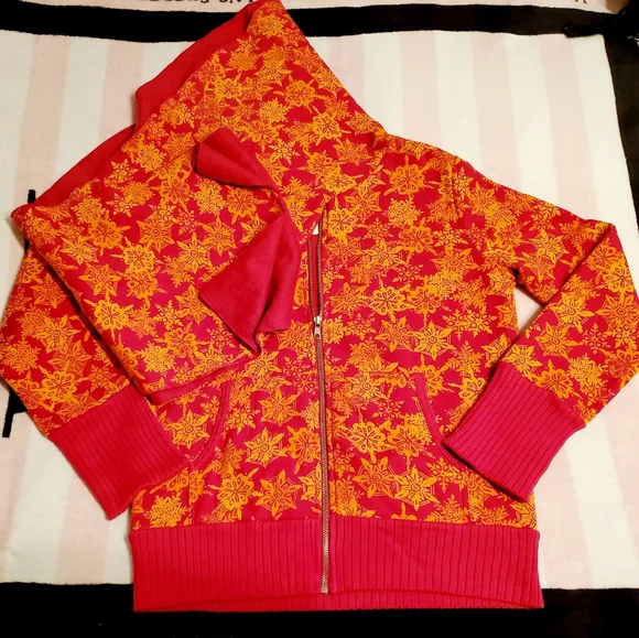 NWT Moda International Women’s MEDIUM Sweater Full Zip Attached Scarf Sn… - Picture 3 of 12